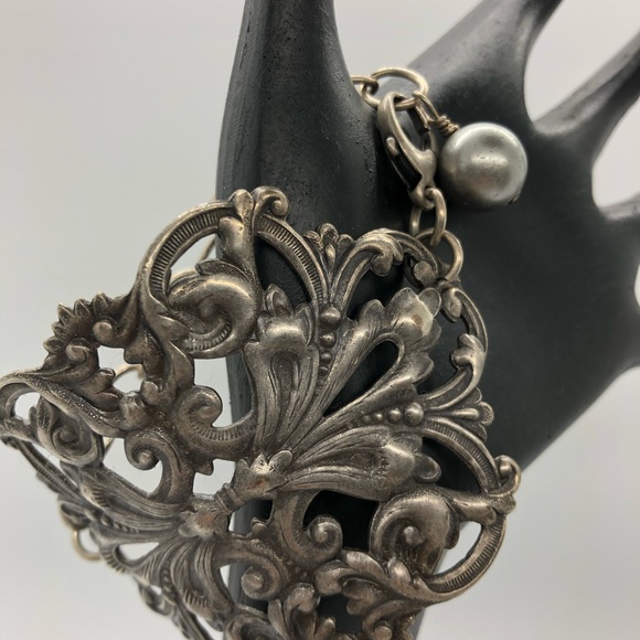 Vintage style intricate design bracelets - Picture 4 of 4